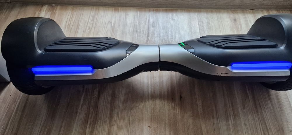 Hoverboard cu difuzor de muzica, lumini LED, pentru adulti si copii