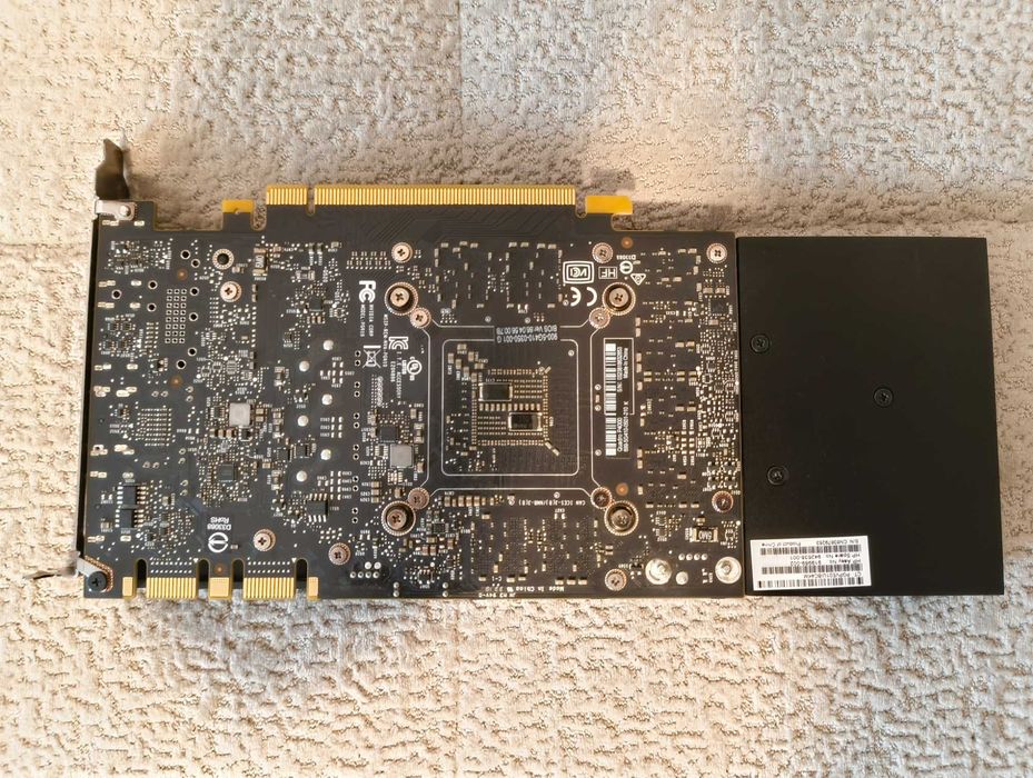 nVidia Quadro M4000 si P4000