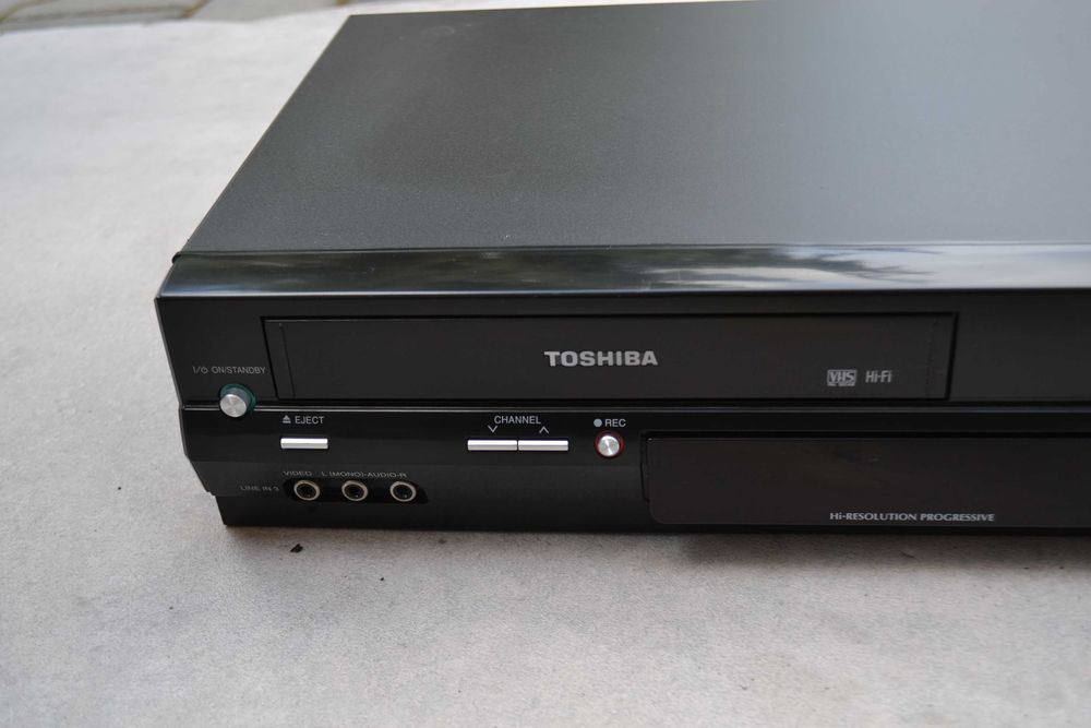 Video Recorder +Dvd player Toshiba SD 38VF
