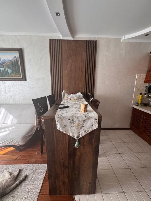 Кухонный стол и стулья
