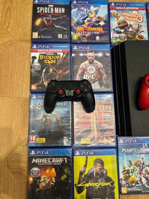 PS 4 PRO + плюс 14 игр