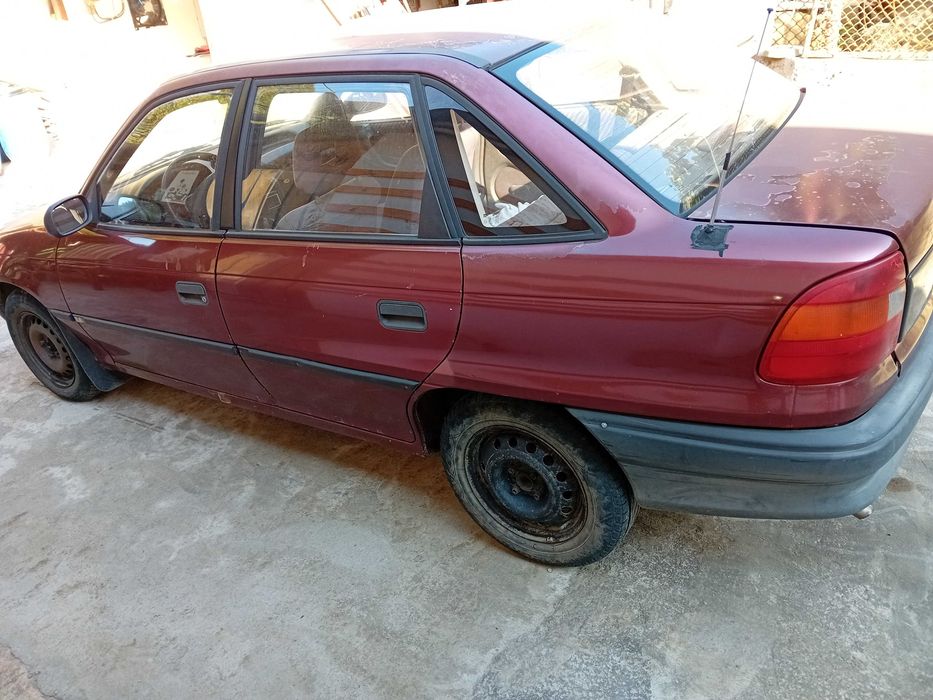 Опе Астра1.7 тди 1997 година