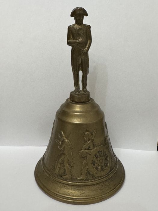 Clopot vechi, din bronz. Napoleon Franta