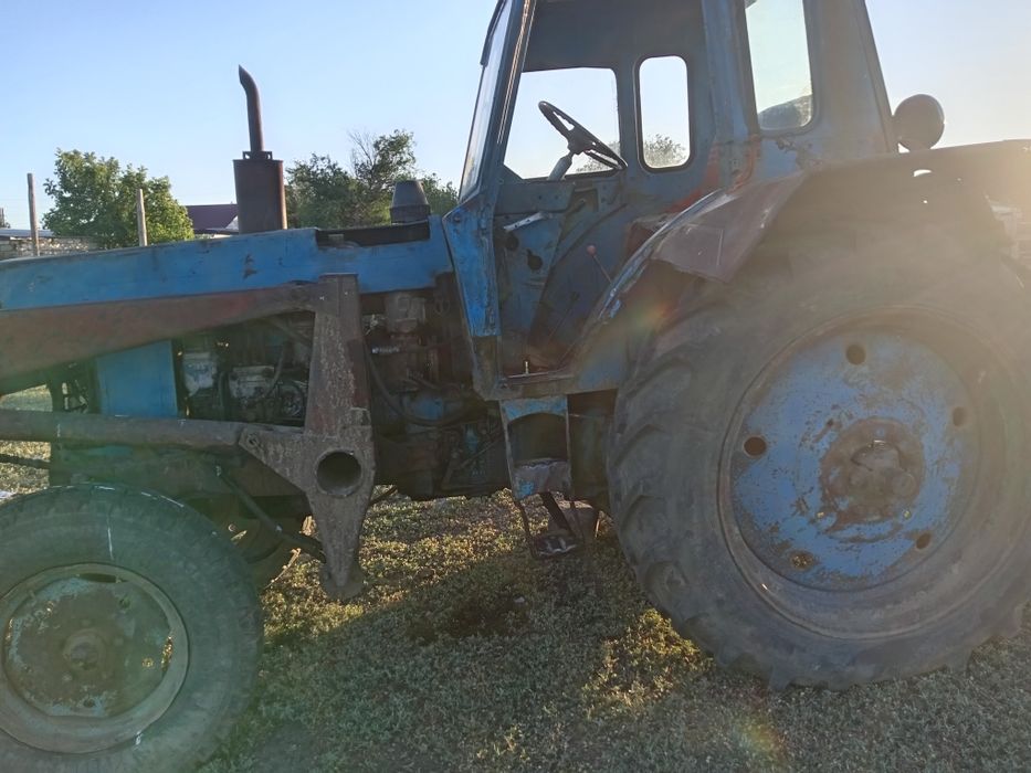 Трактор на ходу мтз 80