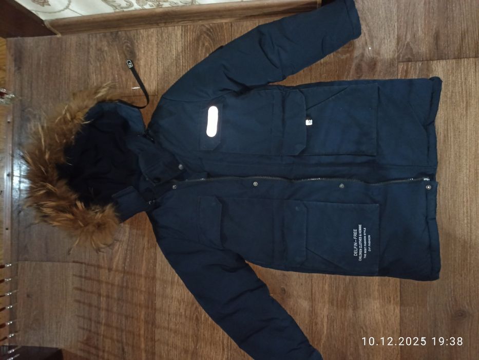 Теплая детская куртка на 8-10 лет