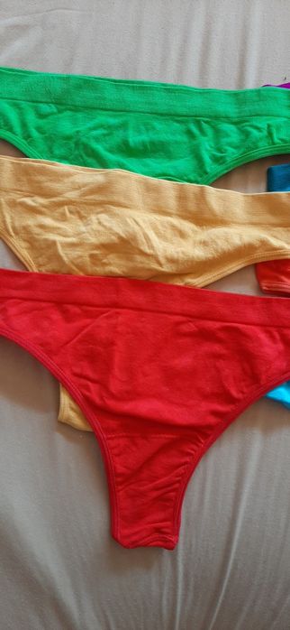 Седем цвята бикини