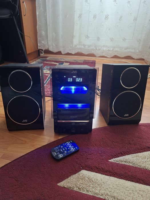 Sistem audio combina JVC
