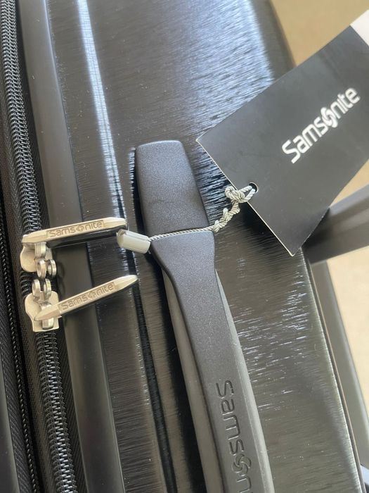 Продам чемодан Samsonite