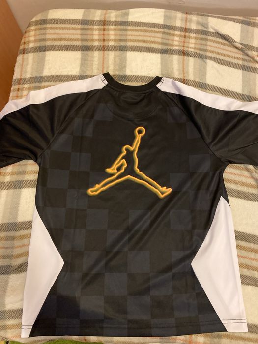 Tricou jordan marimea L