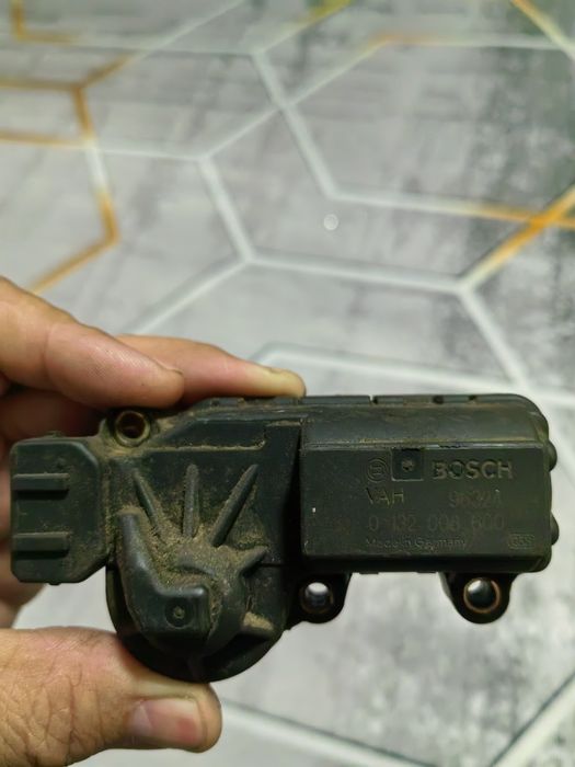 Запчасти Ауди датчик холостого хода