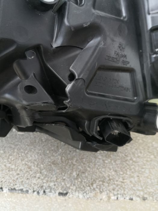 Фар Ford Focus MK4 FULL LED десен/Фар Форд Фокус LED