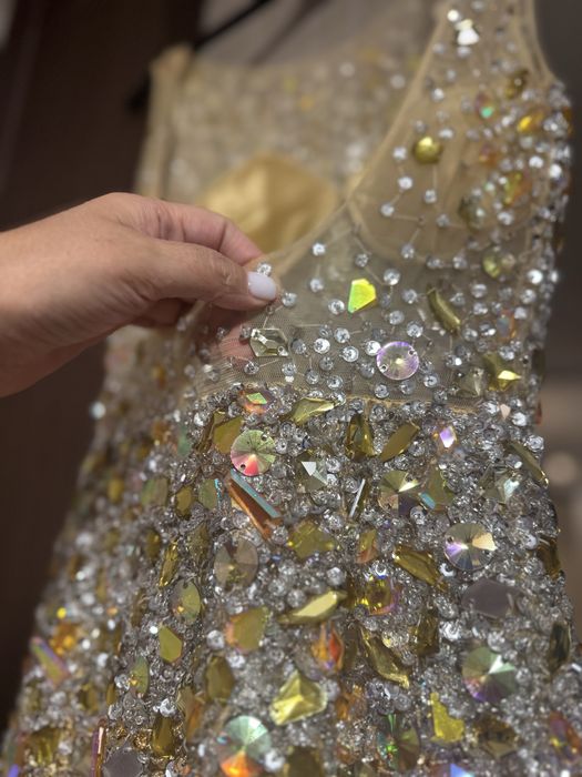 Вечернее или свадебное платье