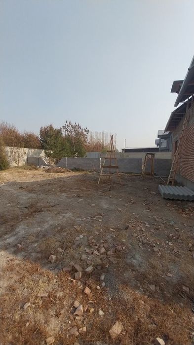 Фаргона Ок арикда Чек сотилади