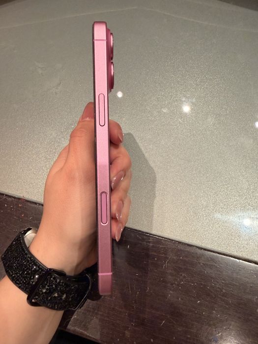 Iphone 16 plus, pink , 128 gb КАТО НОВ