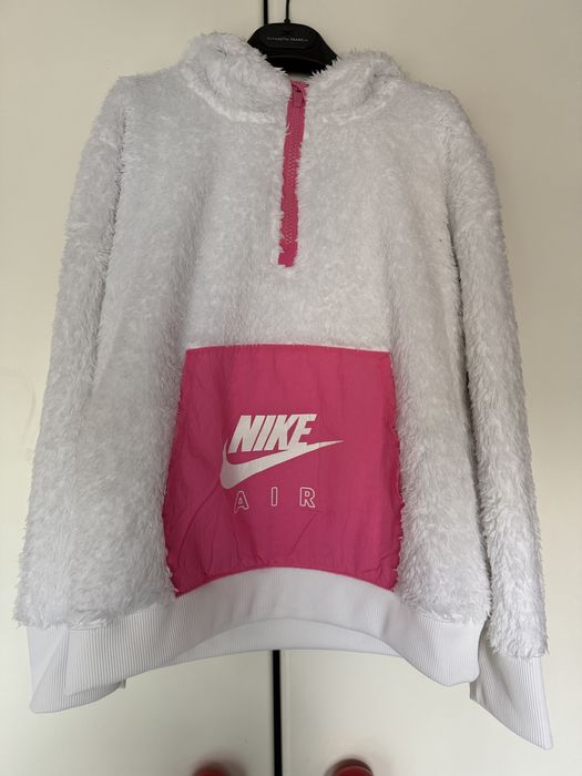 Nike оригинални в отлично състовние рязмер 146-156