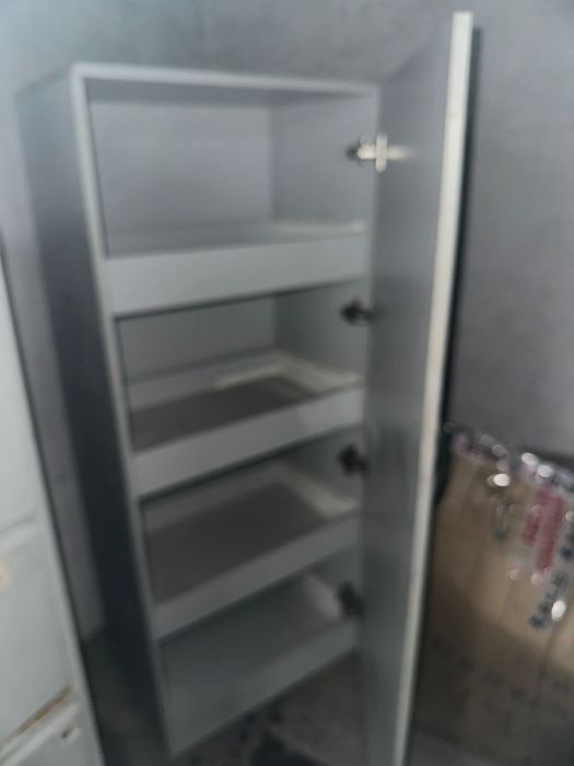 Продаю деревянный шкаф