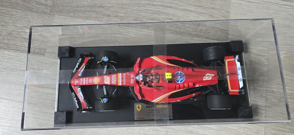 Ferrari SF-24 Carlos Sainz – LookSmart 1:18 – Austin GP 2024 – machetă