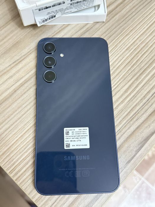 Samsung Galaxy A35 (256гб) в черном цвете