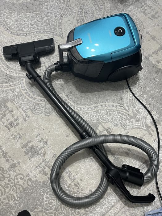 Продам пылесос на запчасти