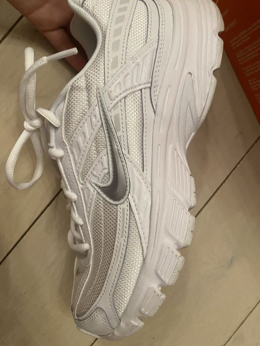 Nike Initiator бели маратонки размер 40