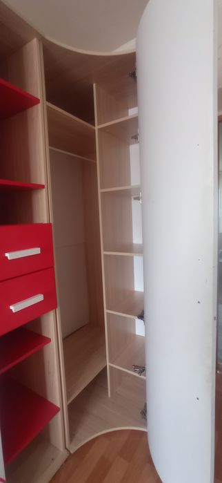 Шкаф в детскую комнату