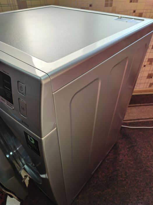 Samsung 8 кг инвектор в хорошем состоянии