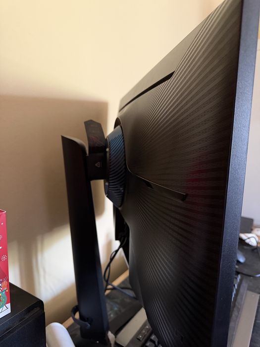 Vand monitor Samsung Odyssey G4 27 inch 240hz