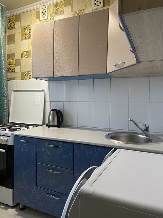 Сдаю- 2-х.ком.кв. на 6мкр