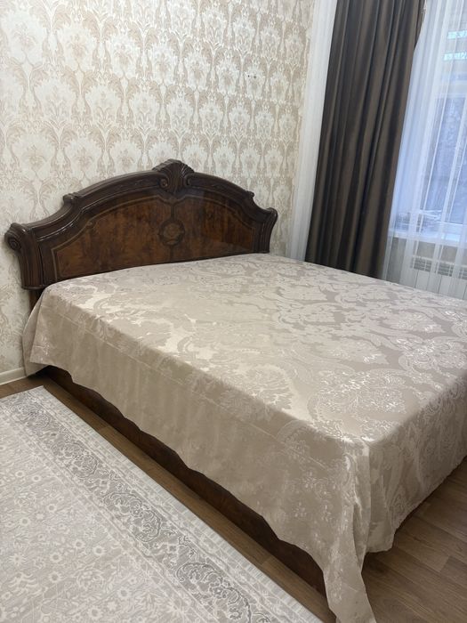 Кровать двухспальная матрас новый HaBa