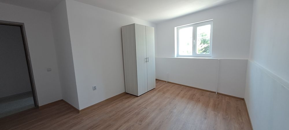 Vând apartament nou