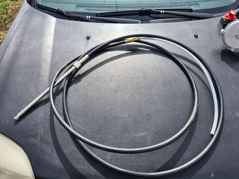 Кормилна кутия и жило за 5м.лодка(нови)