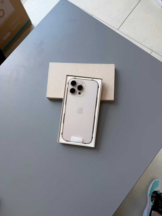 Iphone 16 Pro Max | Nou Desigiliat Ne Activat | 256 GB | Garantie 24 Luni Garangie | Acceptam Si Schimburi .