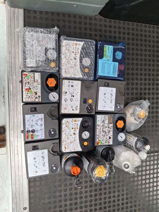 Vand Compresoare Auto Diferite marci 12v