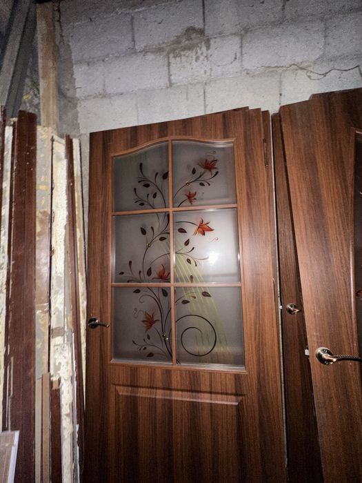 Двери бу 10.000 штук