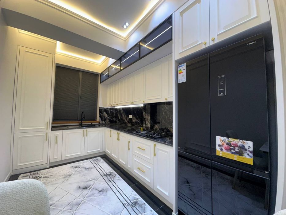 Продаётся 3-комнатная квартира (студия) в новостройке.