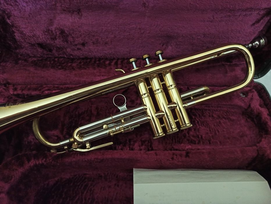 Продавам тромпет