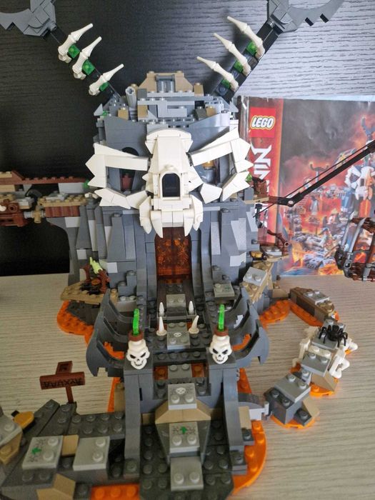 Lego Ninjago Temnitele Vrajitorului Craniu (71722)