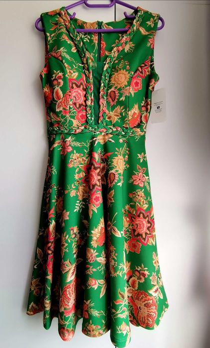 Vând rochie noua verde S