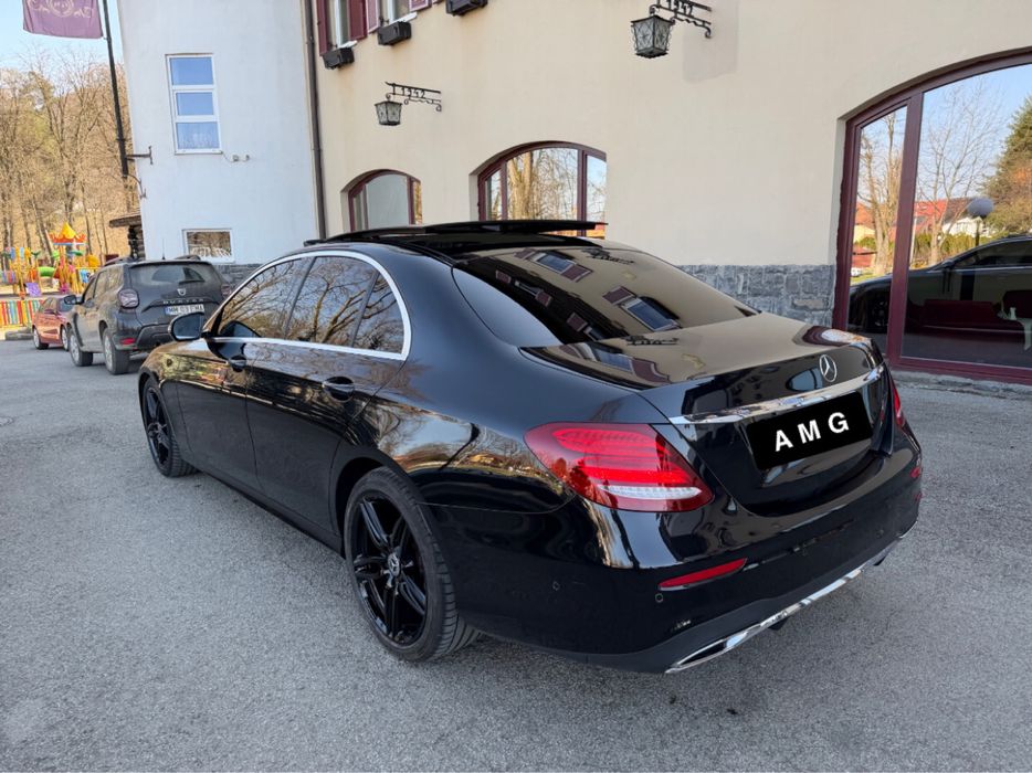 Mercedes E 220 Pak AMG  2019