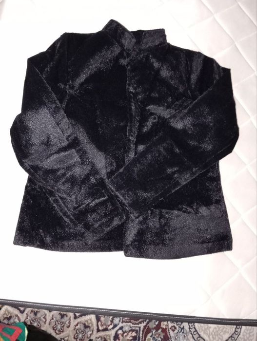 Turli xildagi koʻylaklar.