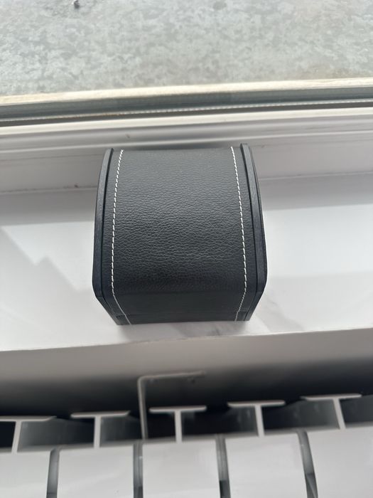 наручные часы…..