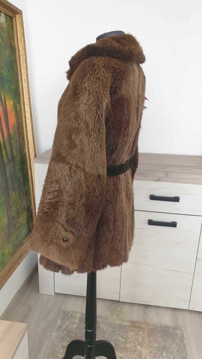 Haina din blana naturala de nutrie marimea M Impecabila