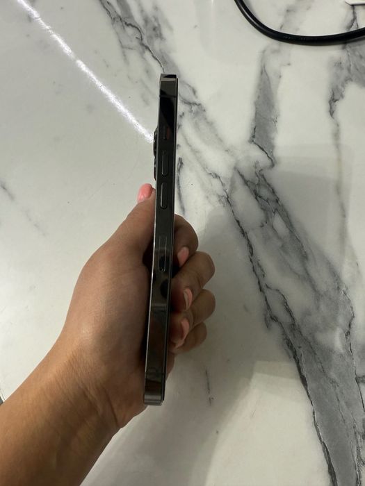 iPhone 13 pro не вскрывался