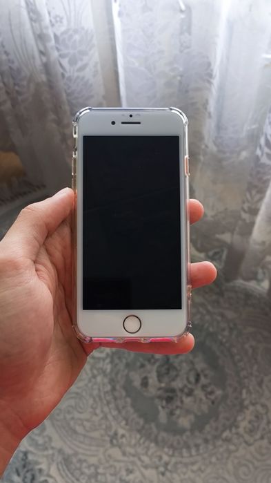 iPhone 8 состояние хорошее