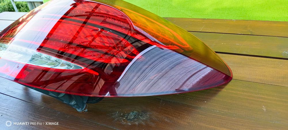 Продавам стоп за Mercedes E Class W213 / Мерцедес Е Класа В213