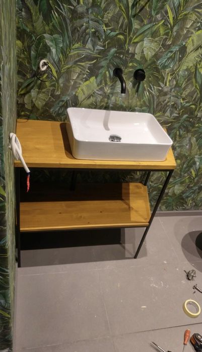 Шкаф за баня от метал и дърво, мебел, мивка