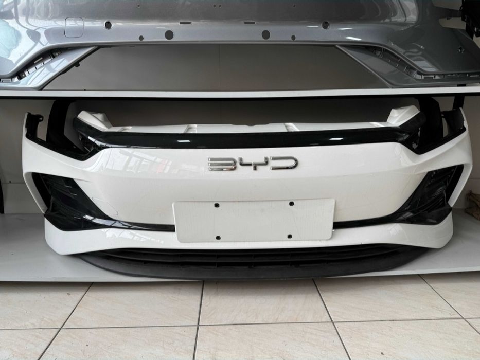 Build your drems (BYD) E2 oldin banper oq
