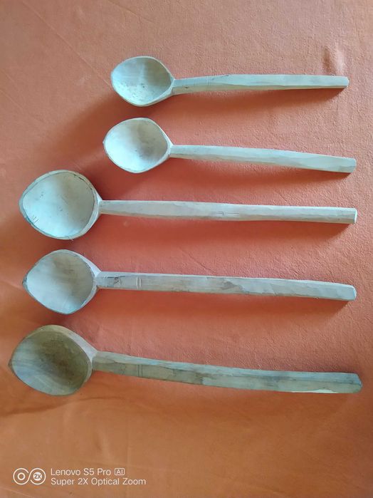 Дървени лъжици и вретена