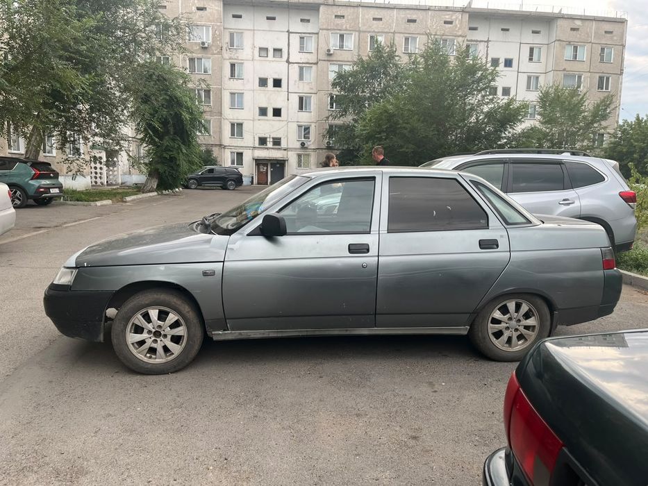 Продам машину ваз 2110