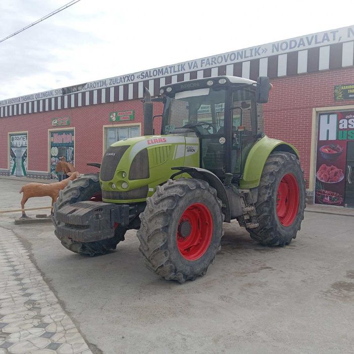 Трактор для сельских работ